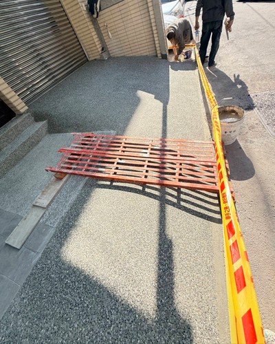 台中抿石子工程, 台中門面修改, 台中龍井地坪工程, 台中龍井地面灌漿, 台中龍井地面平整, 台中龍井孔土脚, 台中龍井砌地板, 台中龍井倥塗脚, 台中龍井孔頭咖, 台中龍井水泥地坪, 台中龍井耐磨地坪