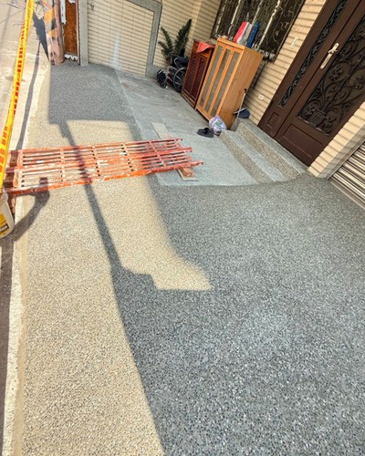 台中抿石子工程, 台中門面修改, 台中龍井地坪工程, 台中龍井地面灌漿, 台中龍井地面平整, 台中龍井孔土脚, 台中龍井砌地板, 台中龍井倥塗脚, 台中龍井孔頭咖, 台中龍井水泥地坪, 台中龍井耐磨地坪